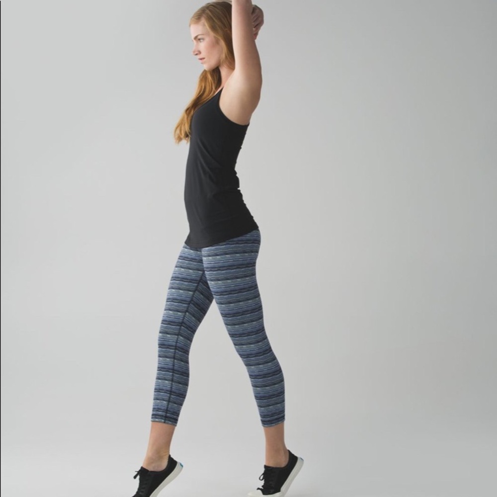NWOT Lululemon Wunder Under Crop Hi-Rise - Picture 2 of 6